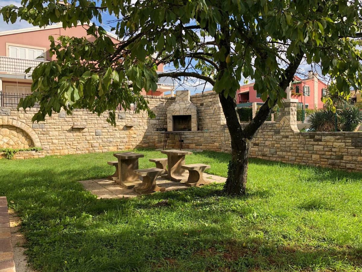 Mariella Otel Bašanija Dış mekan fotoğraf